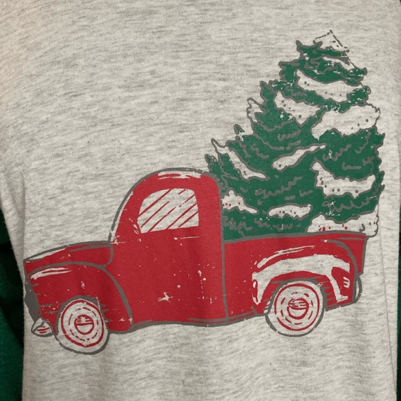 Royal Standard Christmas tree truck tee, size medium - Picture 2 of 10
